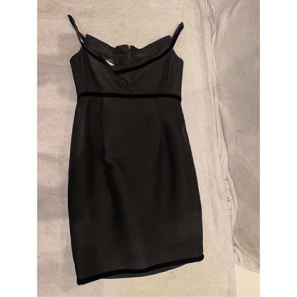 Dsquared2 women’s black dress size 44 Large —— has corset inside